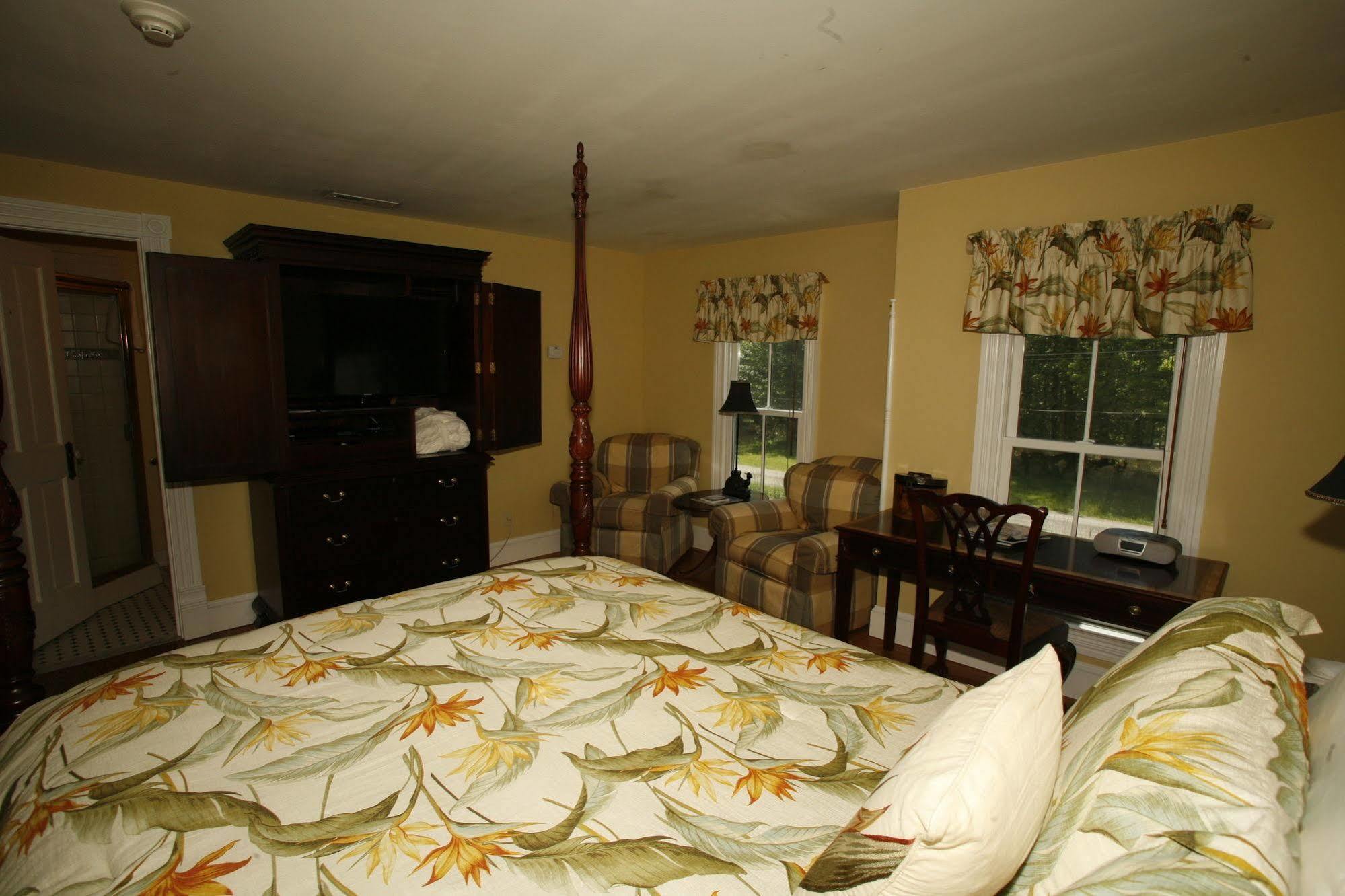 George Brooks House Bed & Breakfast 3*